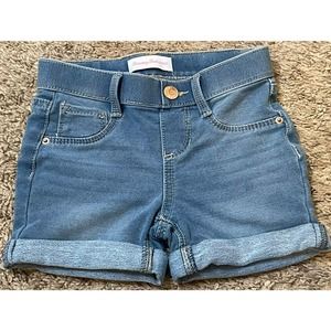Tommy Bahama Light Stretch Denim Cuffed jean shorts for girls, size 5, EUC